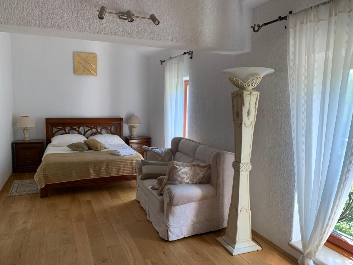 Villa Castello Rausch Valkarin ภายนอก รูปภาพ