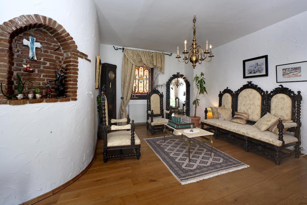 Villa Castello Rausch Valkarin ภายนอก รูปภาพ