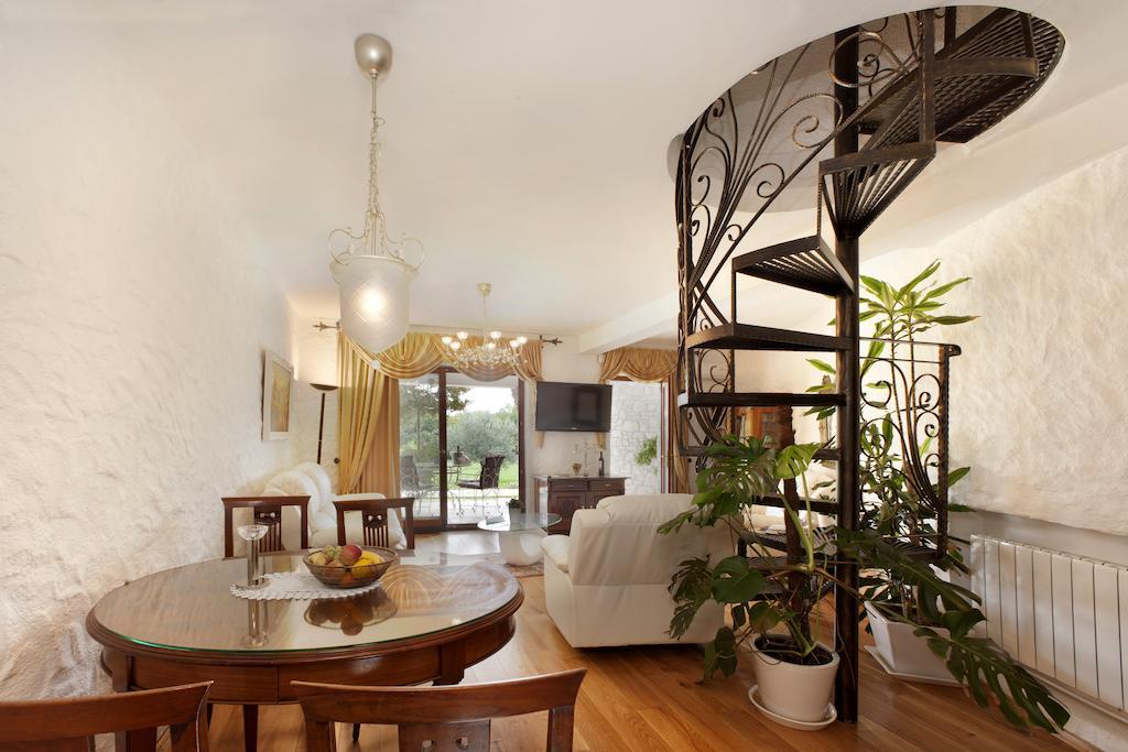 Villa Castello Rausch Valkarin ห้อง รูปภาพ