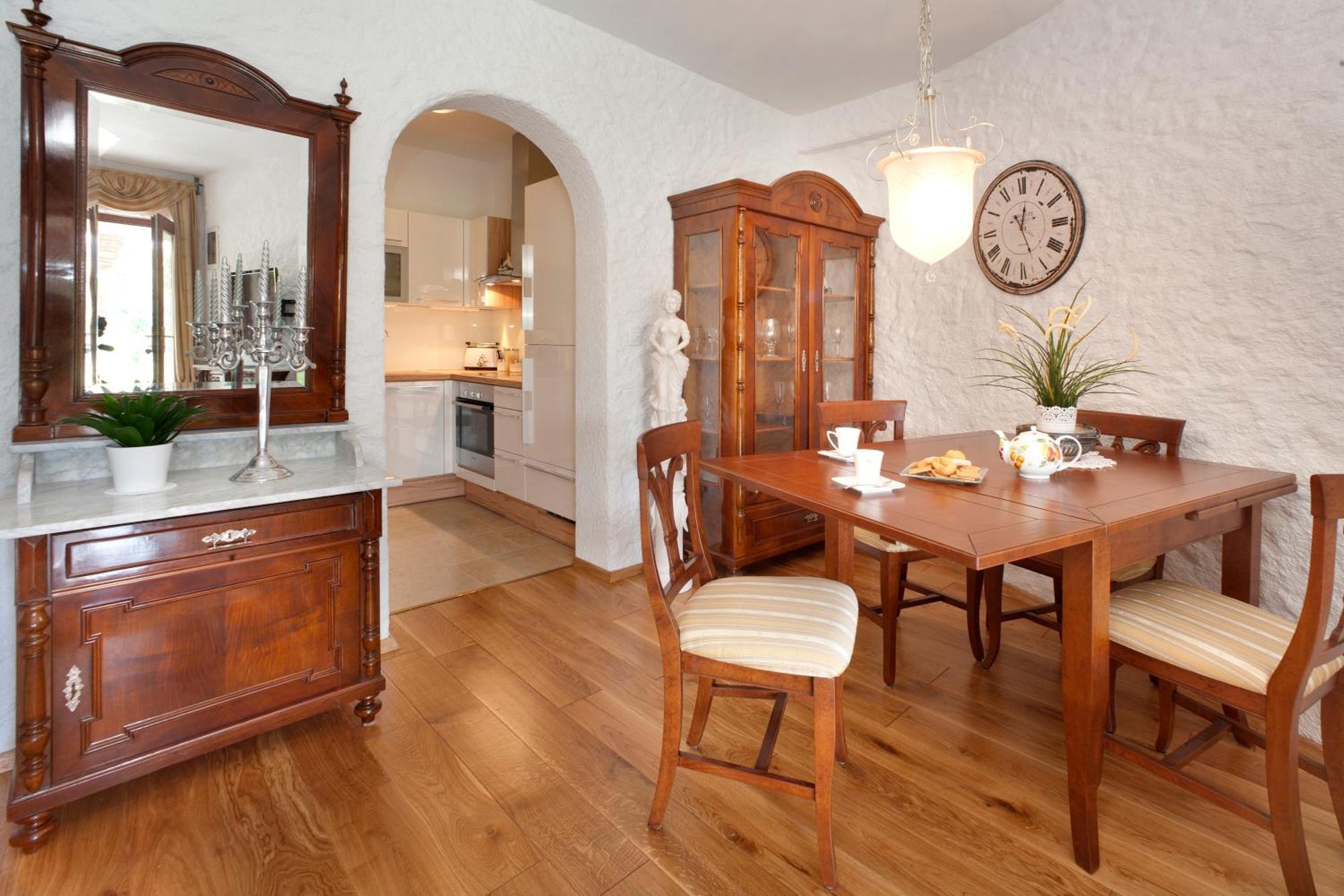 Villa Castello Rausch Valkarin ภายนอก รูปภาพ