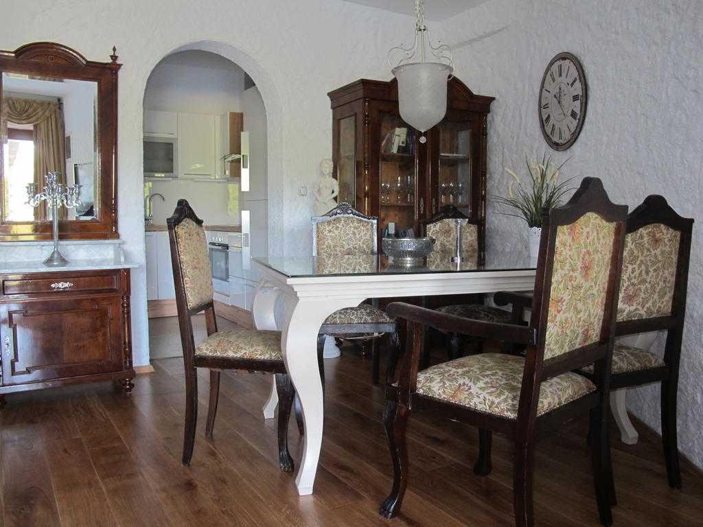 Villa Castello Rausch Valkarin ภายนอก รูปภาพ